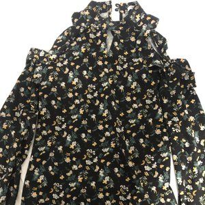 Glamorous floral blouse